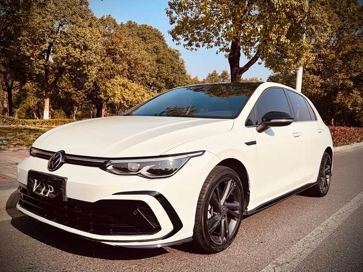 Фото 2 - Volkswagen Golf