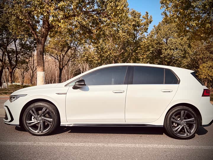 Фото 4 - Volkswagen Golf