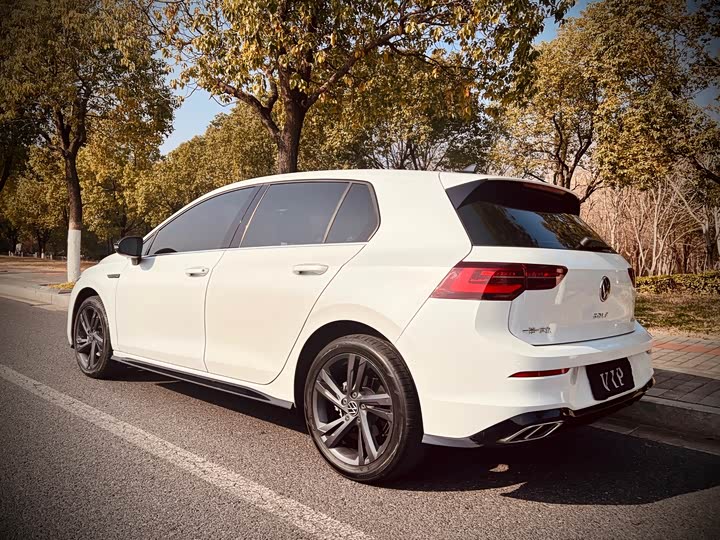 Фото 5 - Volkswagen Golf