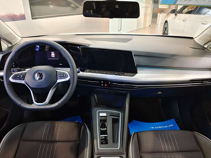 Фото 7 - Volkswagen Golf