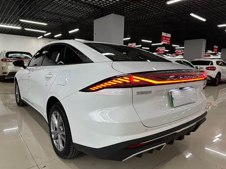 Фото 8 - Geely Galaxy L6