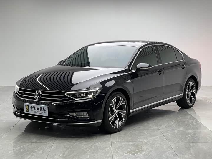 Фото 1 - Volkswagen Magotan