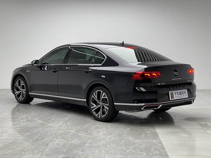 Фото 4 - Volkswagen Magotan