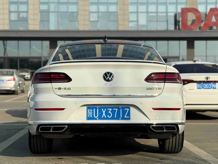 Фото 7 - Volkswagen CC