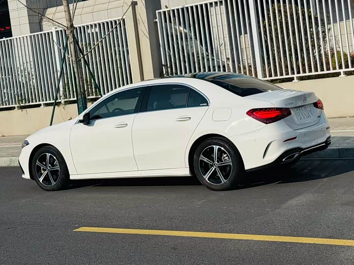 Фото 3 - Mercedes-Benz A-Class