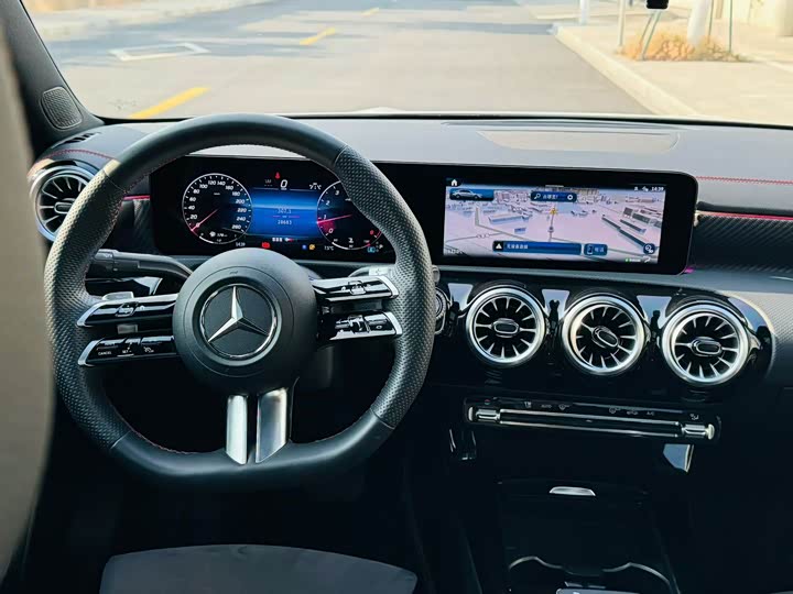 Фото 5 - Mercedes-Benz A-Class