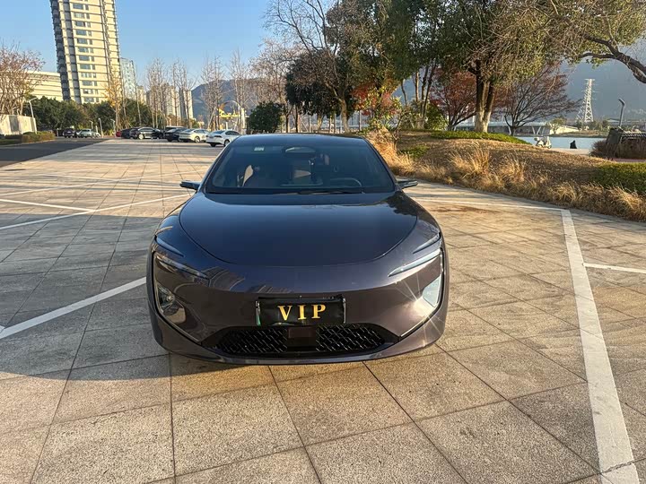 Фото 2 - Avatr 12