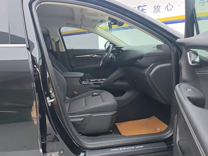 Фото 8 - Buick Envision Plus