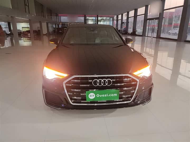 Фото 3 - Audi A6L