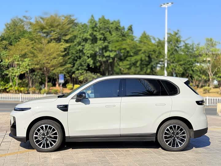 Фото 8 - Leapmotor B10