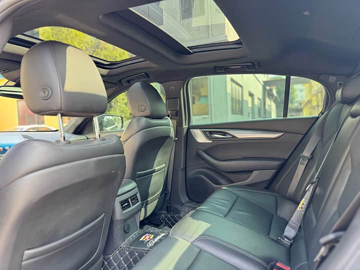 Фото 8 - Cadillac CT5