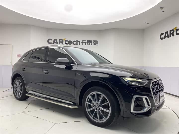 Фото 2 - Audi Q5L