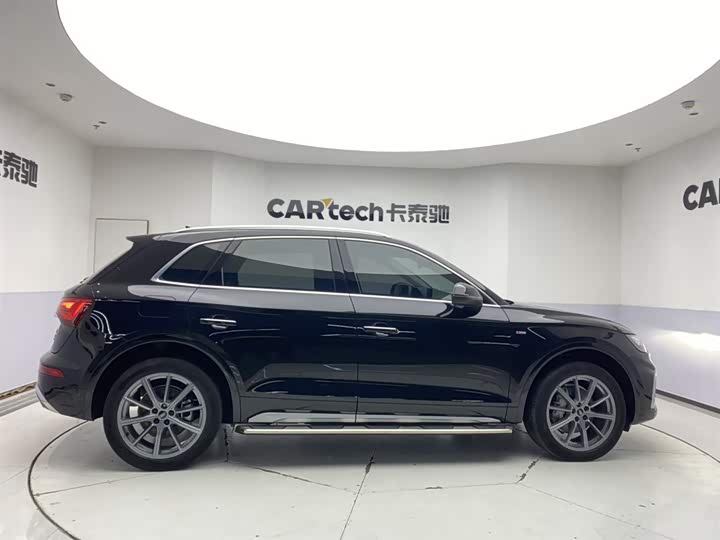 Фото 4 - Audi Q5L