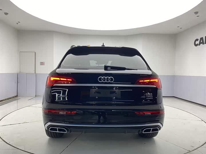Фото 6 - Audi Q5L