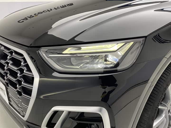 Фото 9 - Audi Q5L
