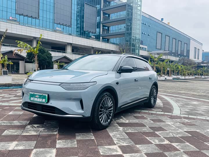 Фото 1 - Leapmotor C11