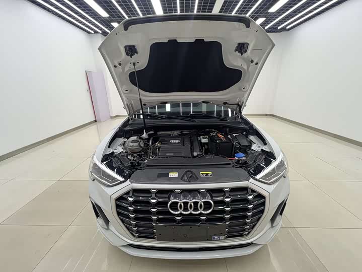 Фото 7 - Audi Q3