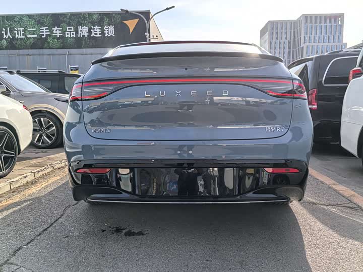 Фото 8 - Luxeed R7