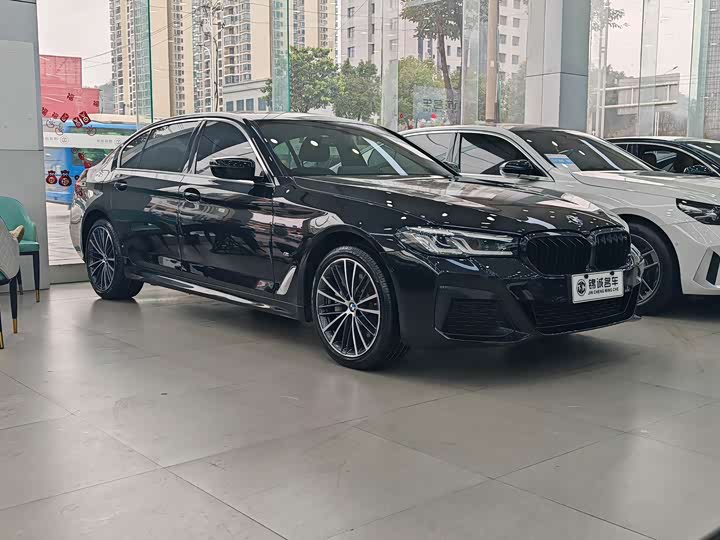 Фото 3 - BMW 5 Series