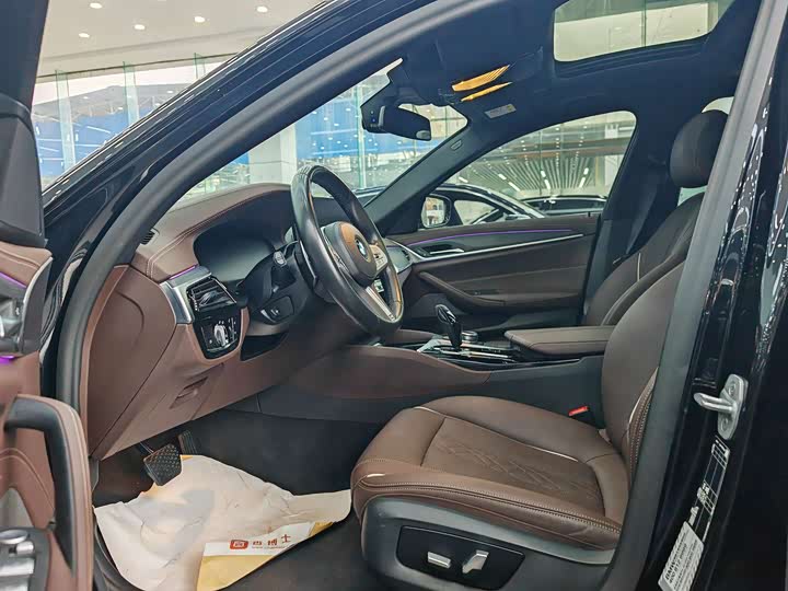 Фото 4 - BMW 5 Series