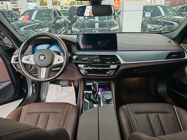 Фото 5 - BMW 5 Series