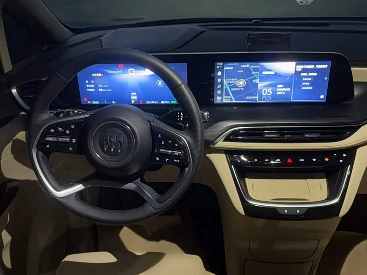 Фото 5 - Buick GL8 Hybrid