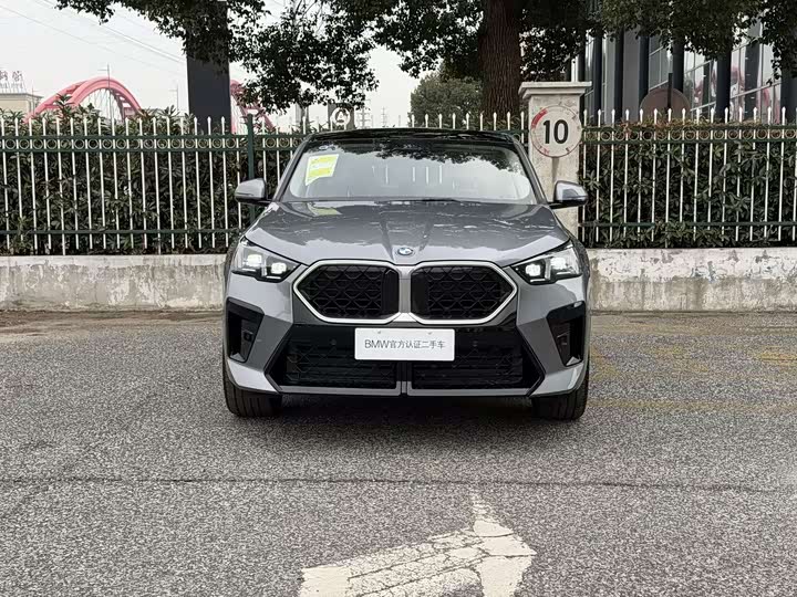 Фото 2 - BMW X2