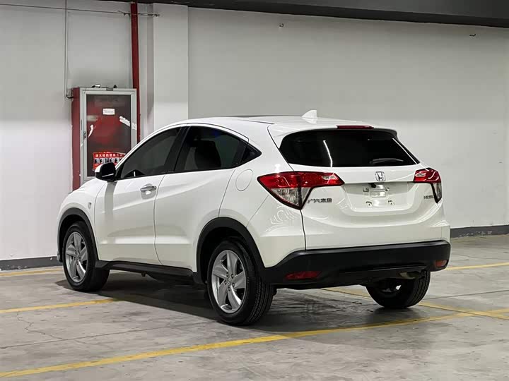 Фото 4 - Honda Vezel