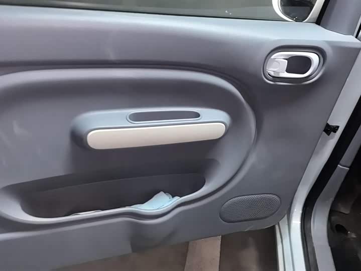 Фото 7 - Bestune Pony