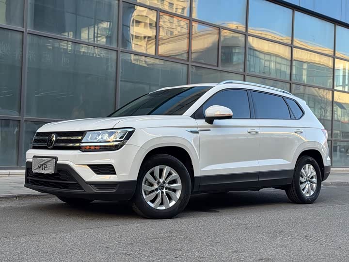 Фото 1 - Volkswagen Tharu