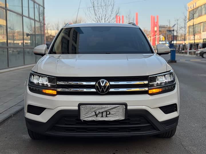 Фото 2 - Volkswagen Tharu