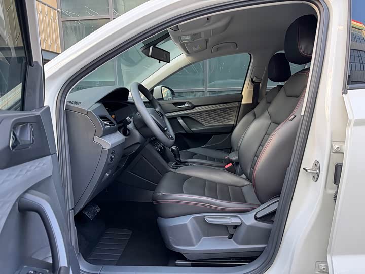 Фото 6 - Volkswagen Tharu