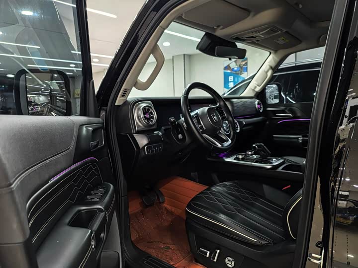 Фото 7 - Tank 300