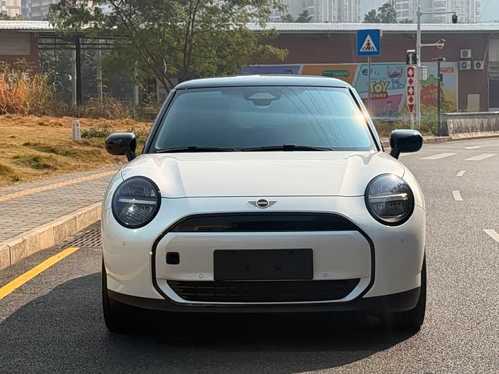 Фото 2 - Mini Cooper