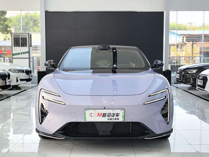 Фото 2 - Avatr 06