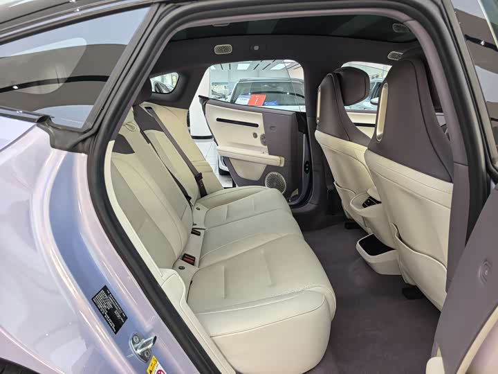 Фото 9 - Avatr 06