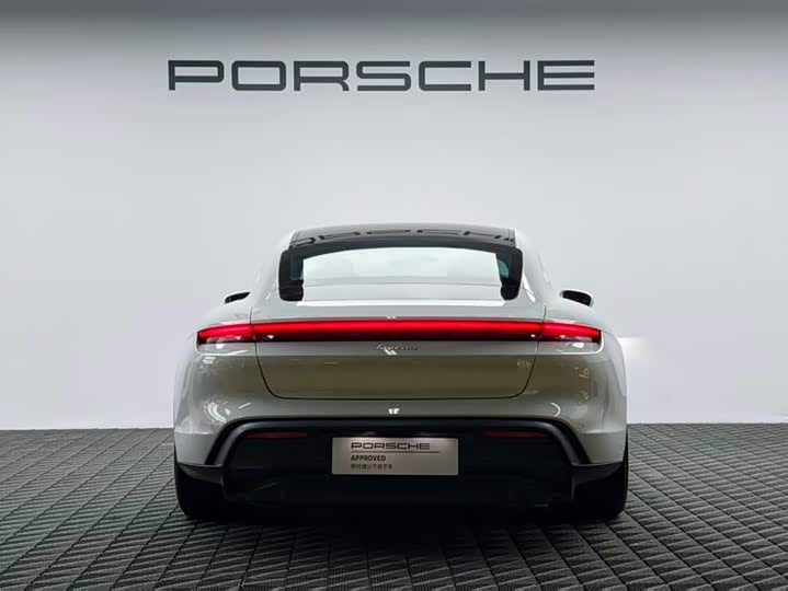 Фото 5 - Porsche Taycan