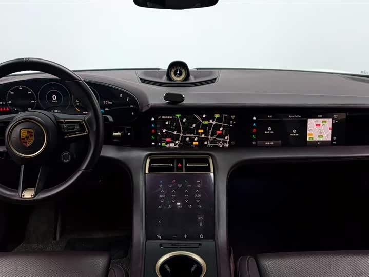 Фото 9 - Porsche Taycan