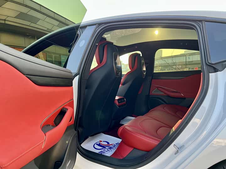 Фото 7 - Xiaomi SU7