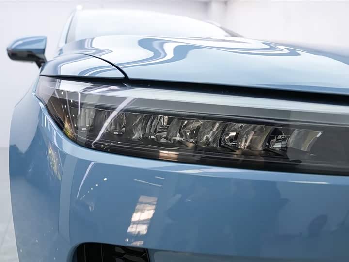 Фото 3 - LiXiang One