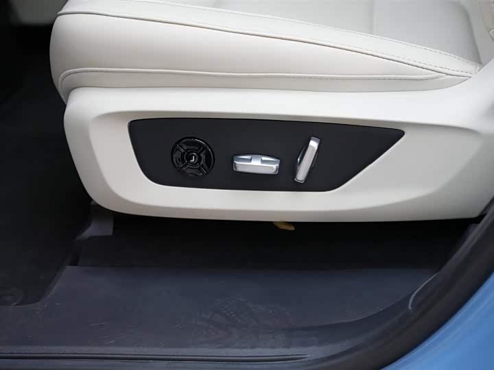 Фото 7 - LiXiang One