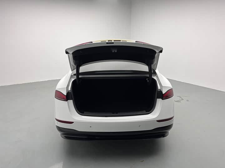 Фото 6 - Roewe D7