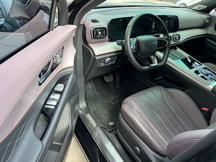 Фото 8 - Chery Tiggo 9