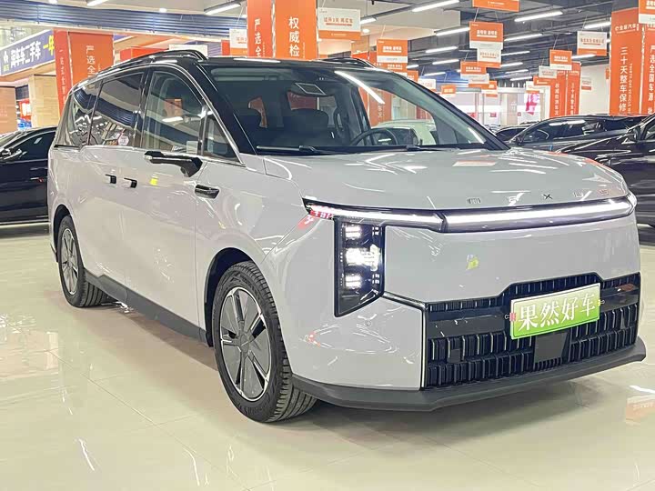 Фото 3 - Maxus Mifa 7