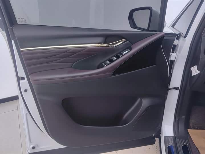 Фото 7 - GAC Trumpchi M8