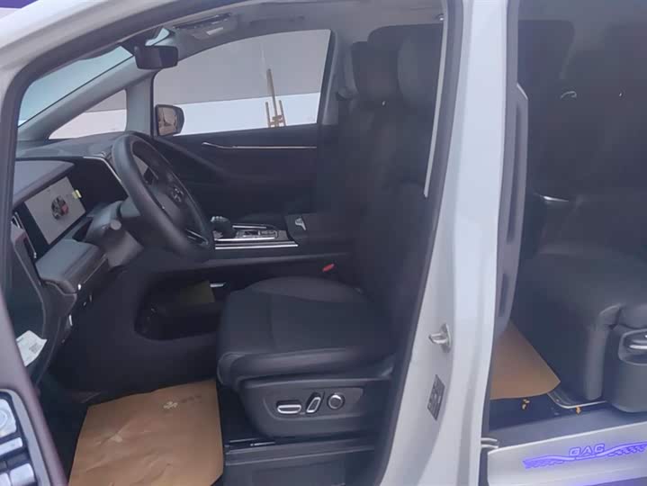 Фото 9 - GAC Trumpchi M8