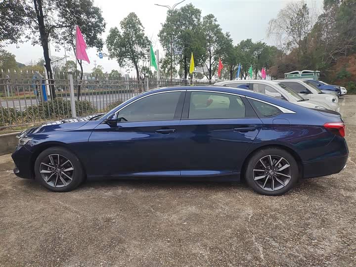 Фото 5 - Honda Inspire