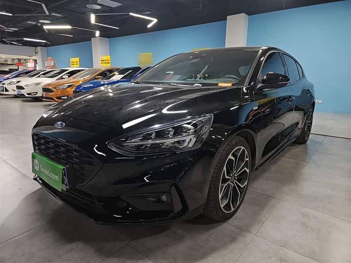 Фото 2 - Ford Focus