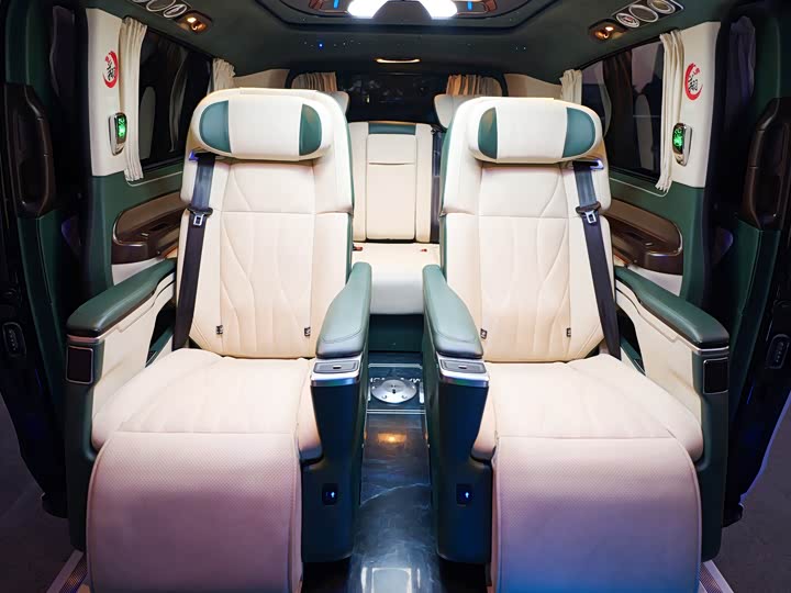 Фото 8 - Mercedes-Benz Vito