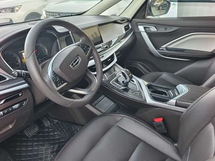 Фото 4 - Geely Jiaji